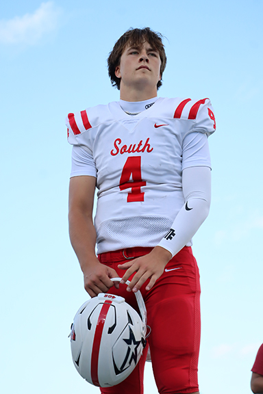 Patriot quarterback Jett Thomalla